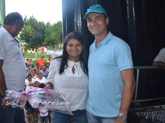 Mães cajueirenses são homenageadas pela prefeitura na véspera do seu dia