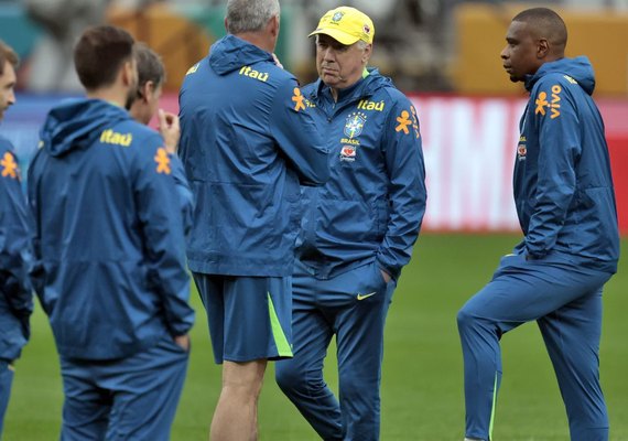 Brasil enfrenta o Paraguai e busca garantir vaga para a Copa do Mundo