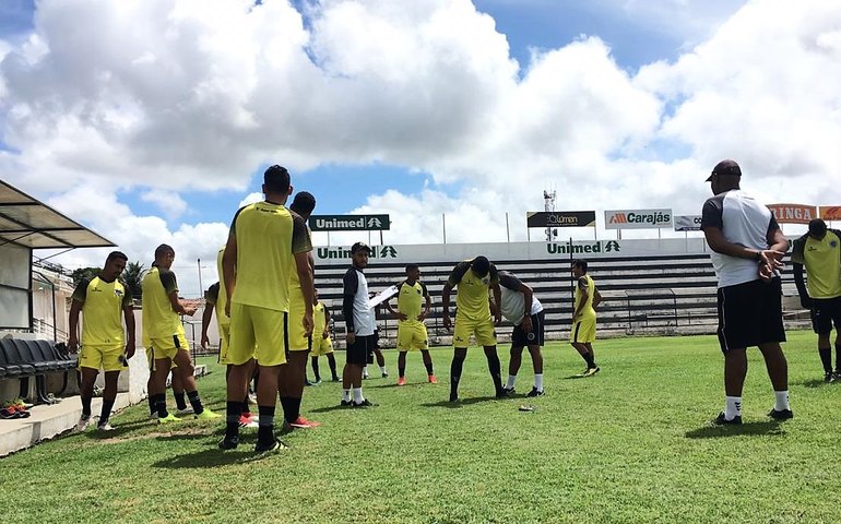 Colombiano chegará nesta sexta-feira para fortalecer o elenco alvinegro