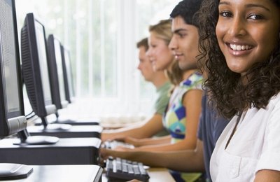 Ronaldo Lopes lança Programa Estagiar para estudantes de nível médio e superior