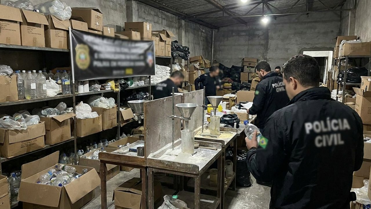 Quadrilha que fabricava e vendia suplementos falsificados é alvo do Ministério Público do Rio
