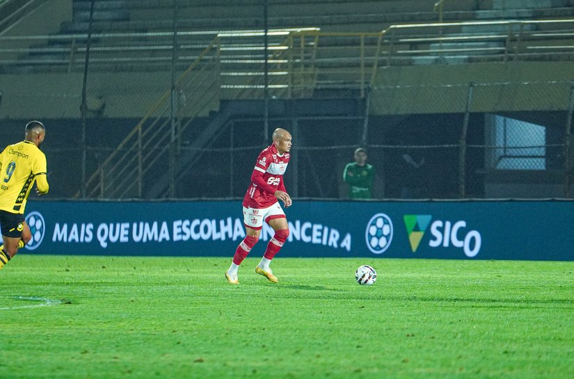 CRB sai na frente, leva virada e perde para o São Bernardo por 3 a 1