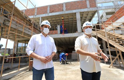 Governador visita obras do Hospital da Criança; unidade vai ampliar assistência à primeira infância em AL
