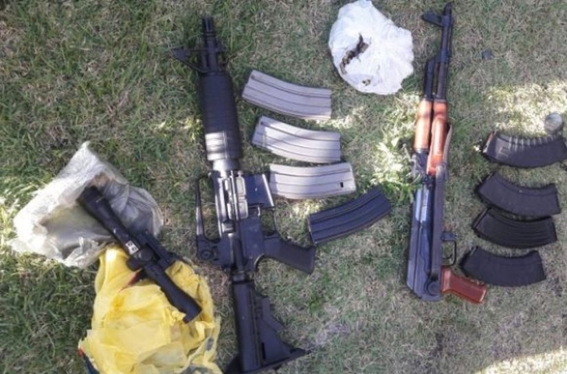 Fuzis americanos são deixados em Fórum de Delmiro