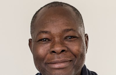 Francis Kéré fará a palestra de encerramento do 22º Congresso Brasileiro de Arquitetos (CBA)