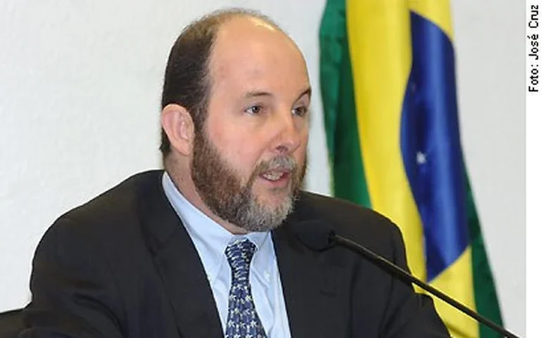 Para Armínio Fraga, 'sintomas' da política fiscal brasileira são graves