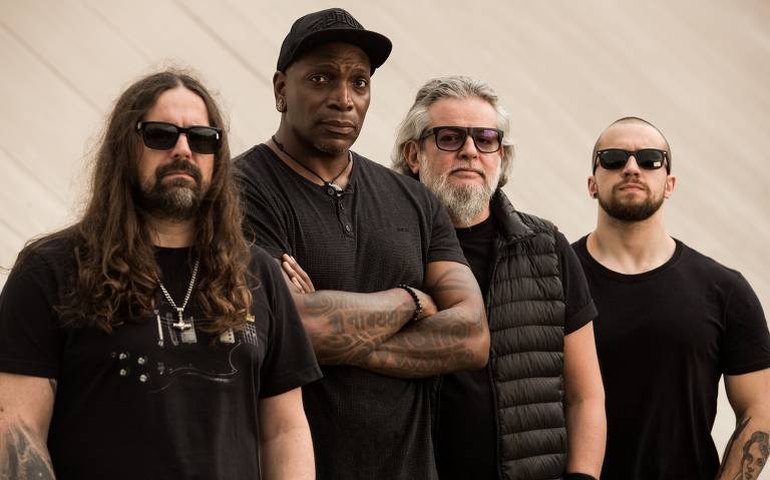 Show com formação clássica do Sepultura é possível e Max Cavalera já está disposto; entenda