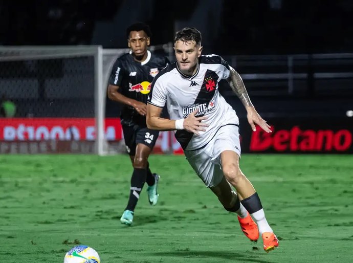 Brasileiro: Vasco enfrenta Bragantino para tentar se afastar do Z4