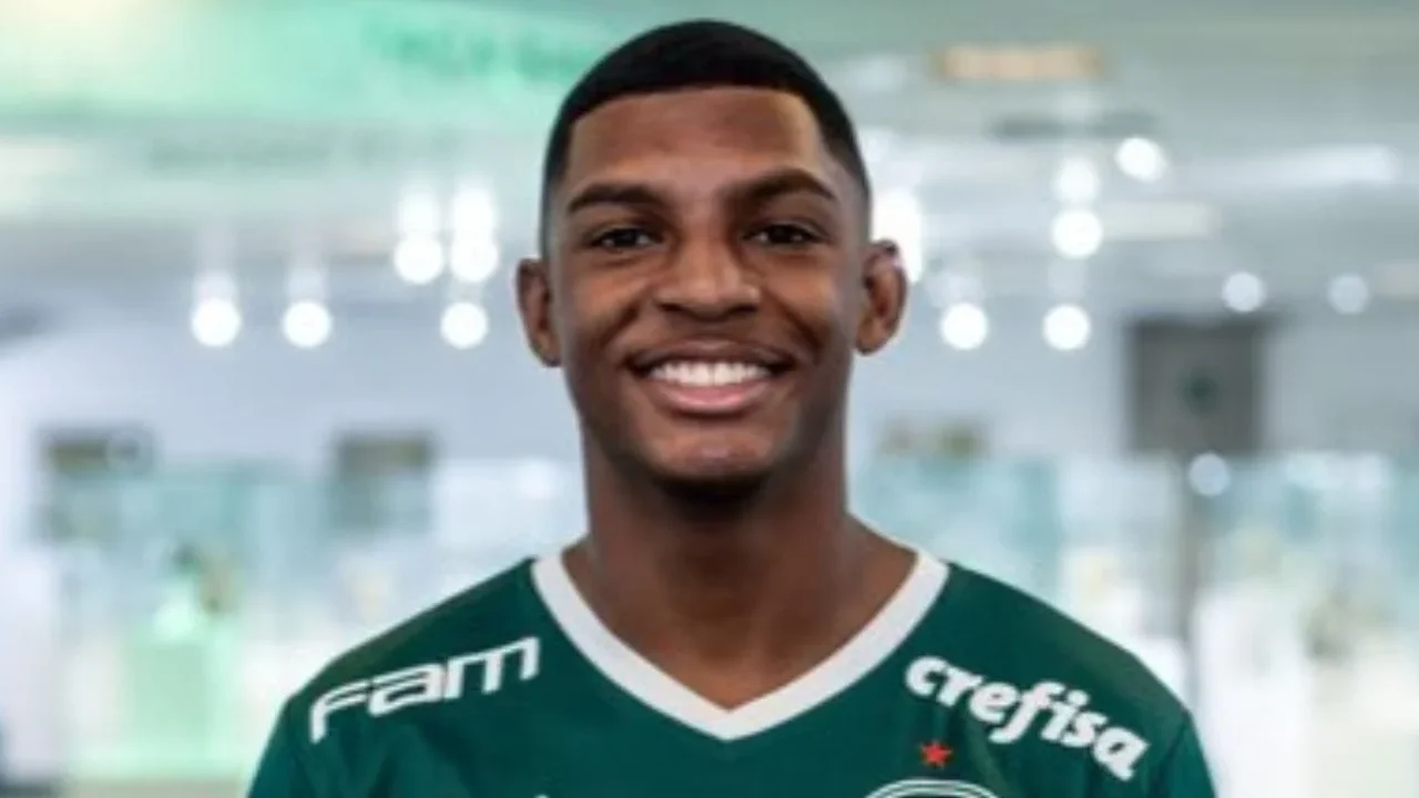 Luis Guilherme esquece queda e pede Palmeiras em busca de sequência positiva no Brasileirão