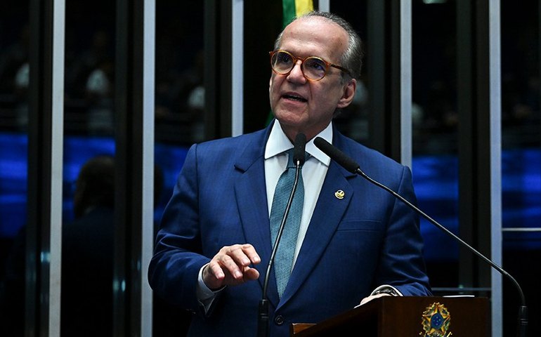 Dueire homenageia agentes comunitários de saúde e de combate a endemias