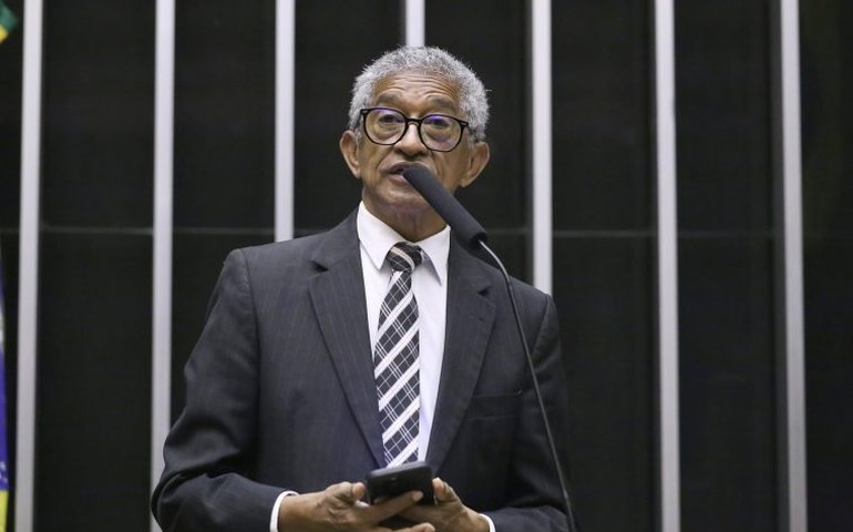 Comissão aprova jornada reduzida para trabalhadores de frigoríficos