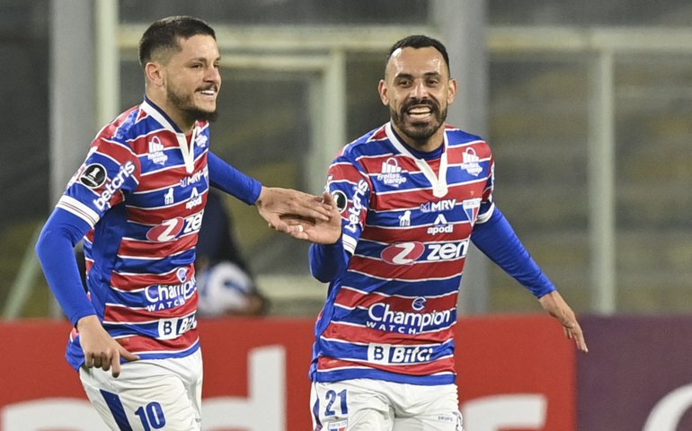 Fortaleza bate Colo Colo no Chile e faz história ao avançar na Libertadores