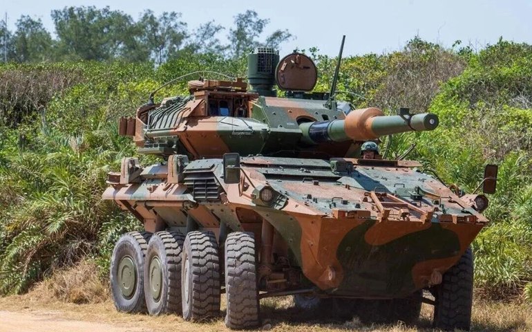 Renovação de blindados até 2040 deve impulsionar indústria, mas há risco de obsolescência