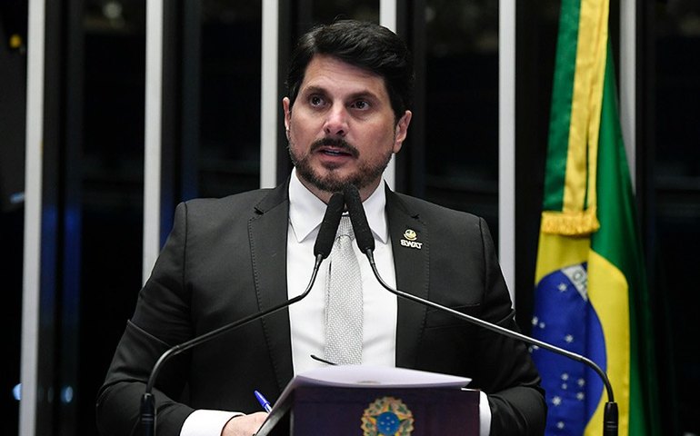 Marcos do Val denuncia uso da PF para perseguir brasileiros de direita