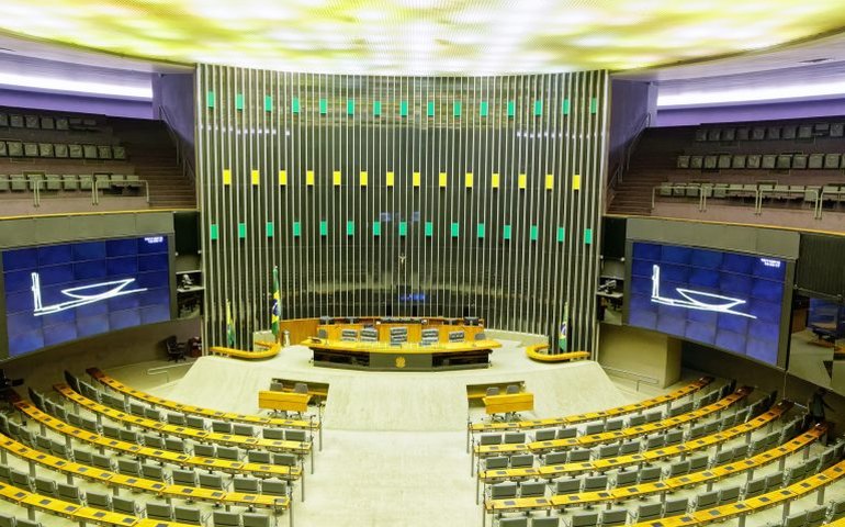 Pais de autor de chacina são sentenciados a até 15 anos de prisão