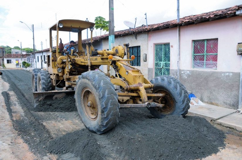Obras seguem na Chã da Jaqueira e Jardim Alagoas