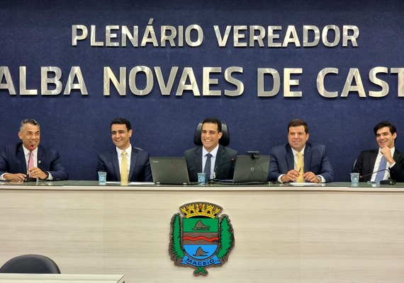 Câmara volta às atividades após recesso com presença do prefeito JHC