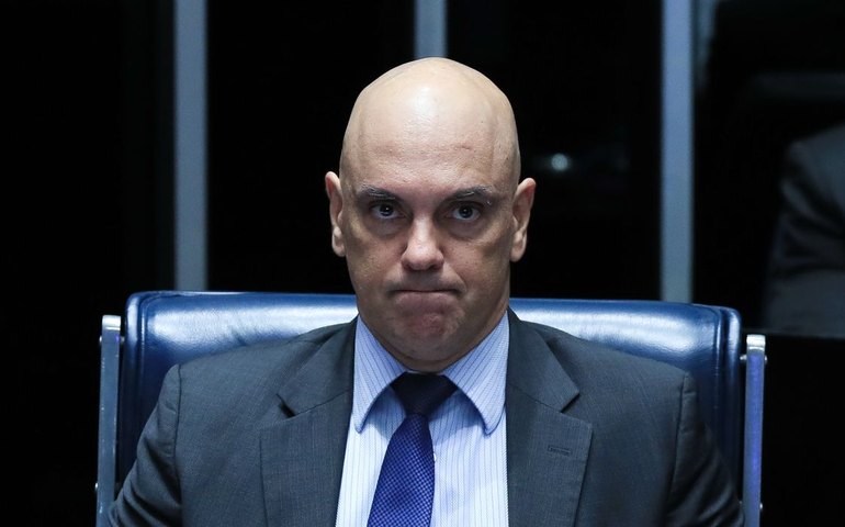 Gabinete de Moraes reafirma legalidade em investigações de fake news