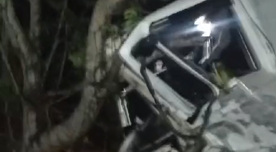 Acidente deixa motorista ferido em Pacatuba