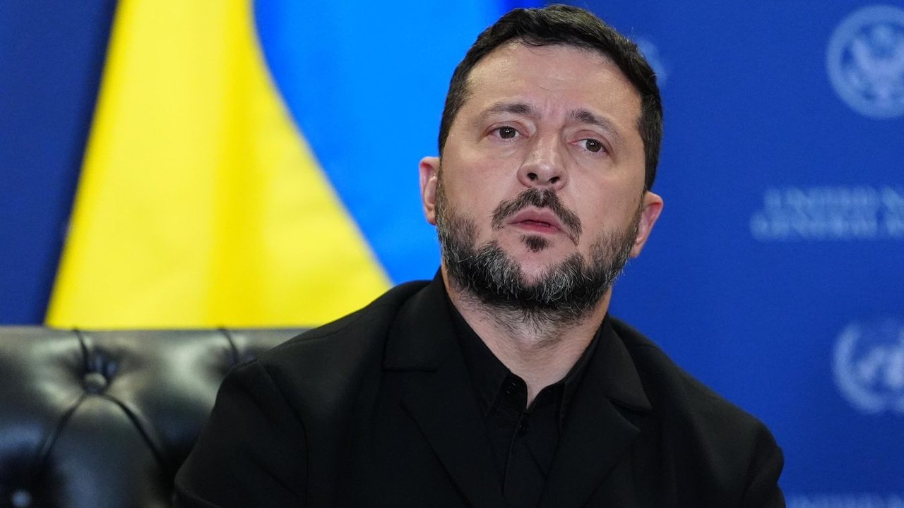 Mundo ilusório: analista explica como Zelensky se mantém no poder apesar da insatisfação popular