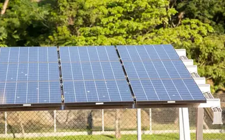 Brasil sobe 2 degraus e atinge 6º lugar no ranking Irena de capacidade solar instalada