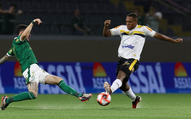 Palmeiras faz jogo sonolento, leva virada do Novorizontino e perde a 1ª no Paulistão