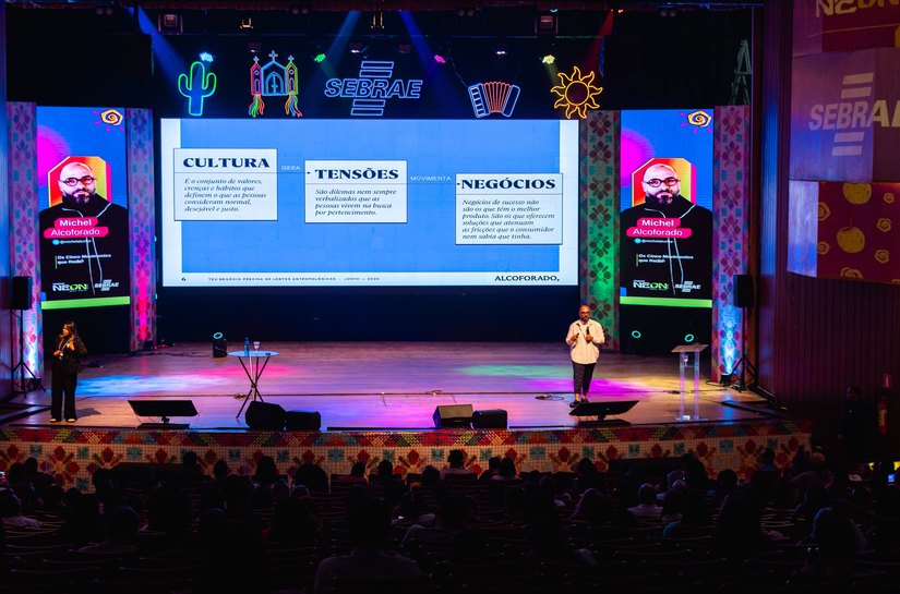 Pix do amor e a falência do marketing tradicional sacodem o NEON em palestra de Michel Alcoforado