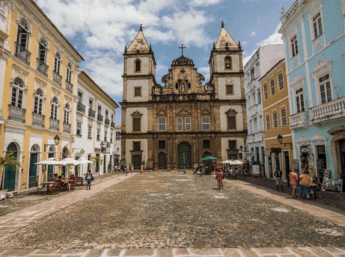 Tocha Olímpica chega a Salvador