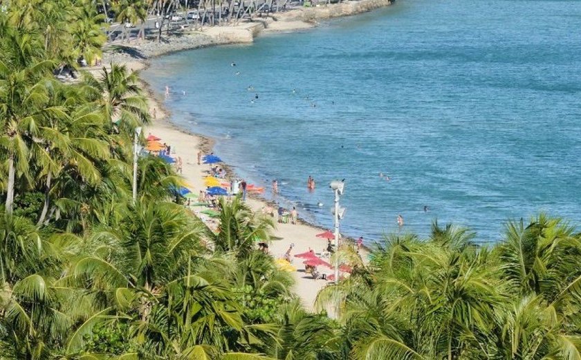 Chuva passageira atinge litoral de Alagoas nesta terça