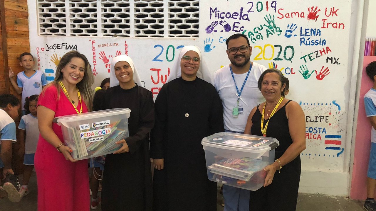 Projeto leva leitura para crianças e adolescentes em Maceió