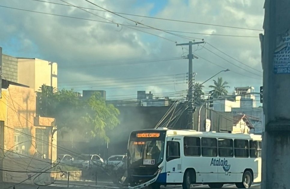 Acidente ônibus / Foto: Foto: Reprodução