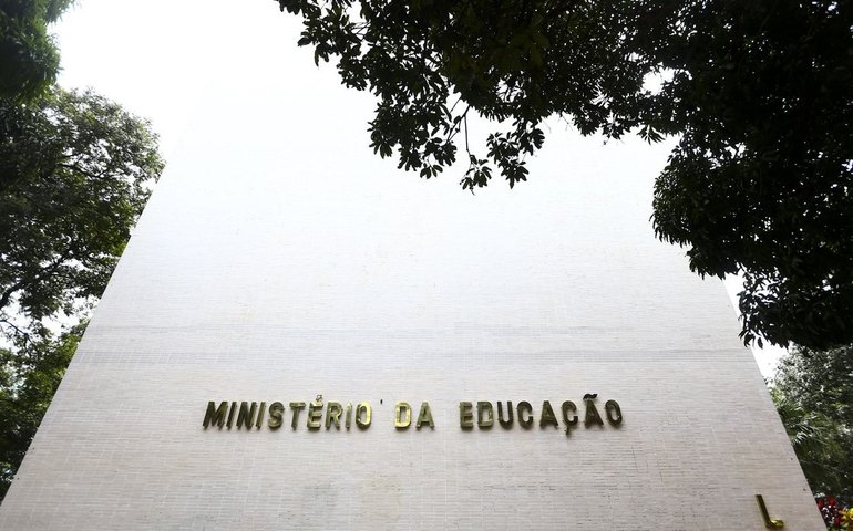 Apenas 5,5% dos cursos superiores tiveram nota máxima no Enade 2022