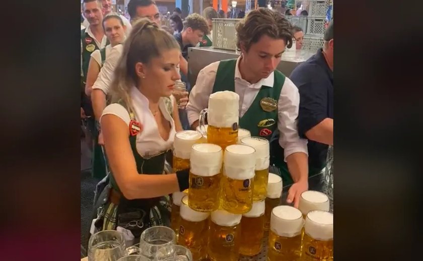 Garçonete viraliza ao empilhar e servir 13 litros de cerveja ao mesmo tempo na Oktoberfest, em Munique; vídeo