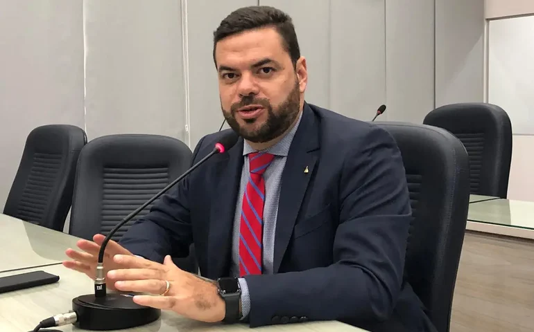 “Tenta nos expor para conseguir likes”, rebate Chico Filho contra Teca Nelma