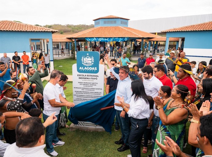 Governo Paulo Dantas inaugura escola indígena após 36 anos de espera em São Sebastião