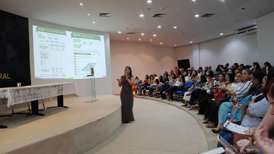 Saúde promove oficina sobre acompanhamento da pessoa idosa com demência