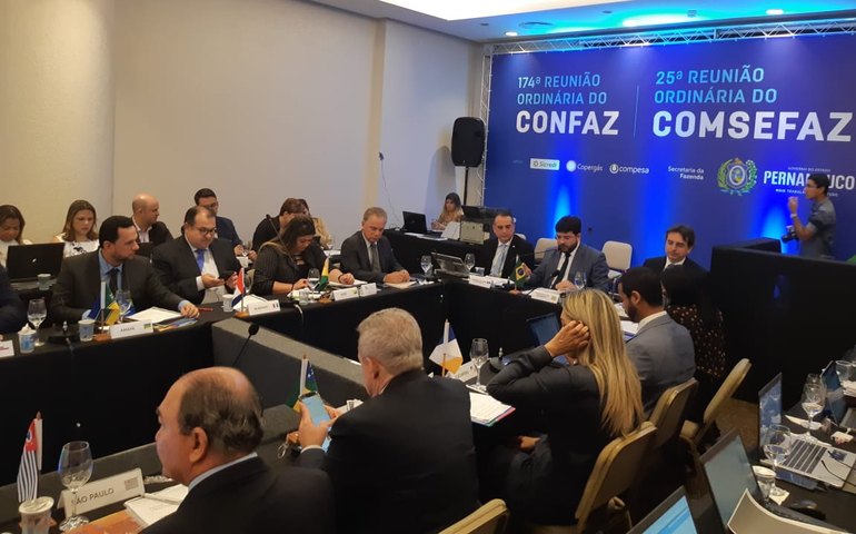 Comsefaz pede derrubada de veto presidencial aos R$ 8,6 bi para combate à covid