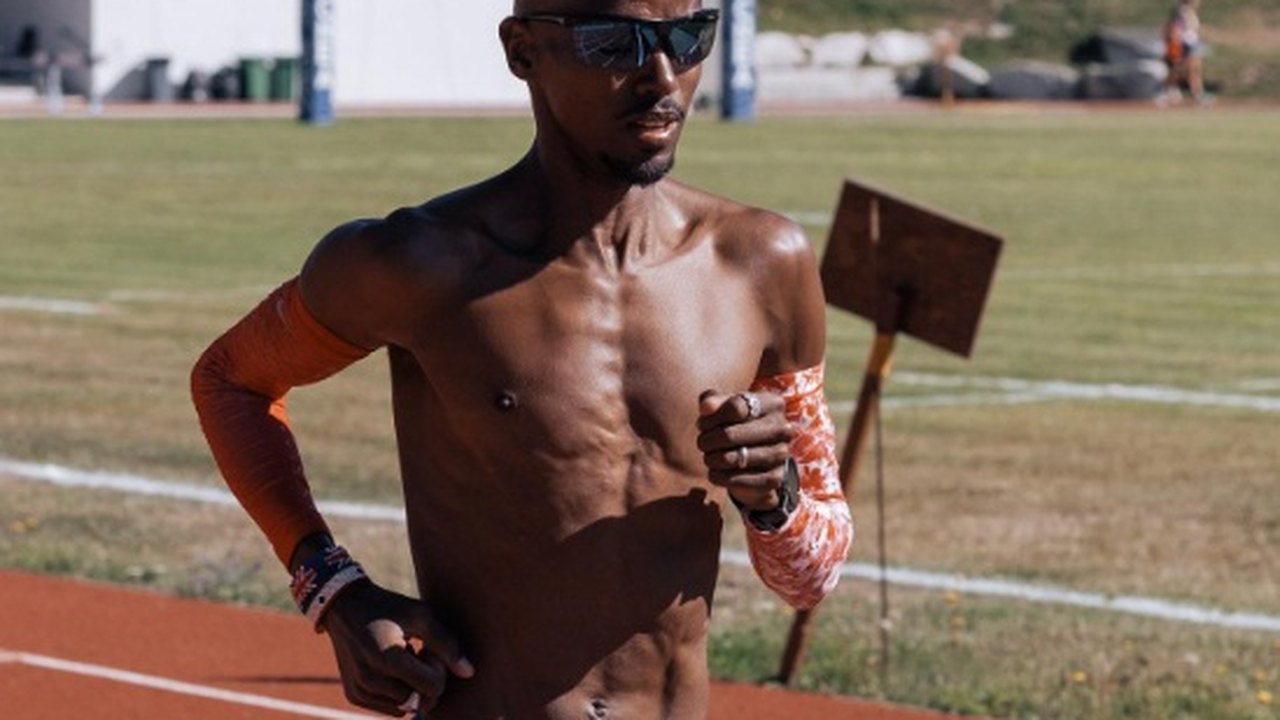Tetracampeão olímpico Mo Farah faz última corrida e se aposenta: 'O atletismo me salvou'