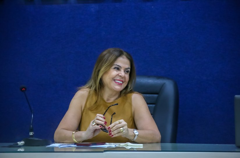 Professores da rede pública detentores de dois vínculos com o município passam a poder unificar matrículas