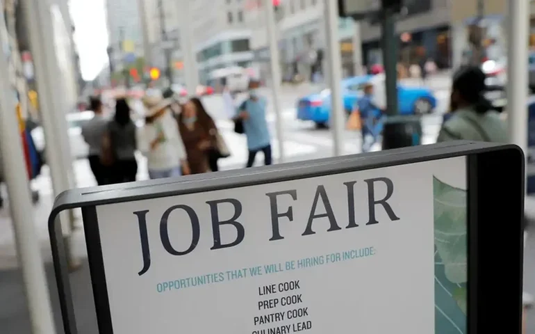 Taxa de desemprego dos EUA cai para 4,1% em setembro e avanço salarial fica acima do esperado