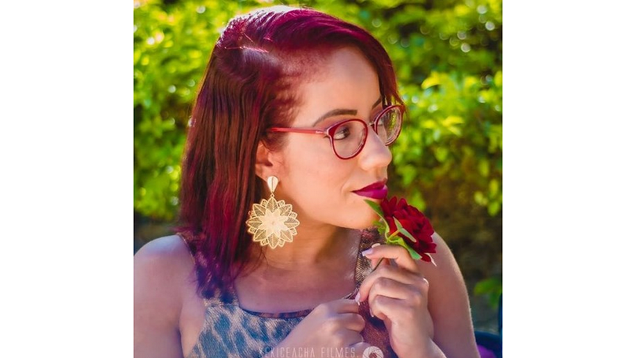 Cadeirante desfila em passarela da moda e usa canais para reduzir desigualdades