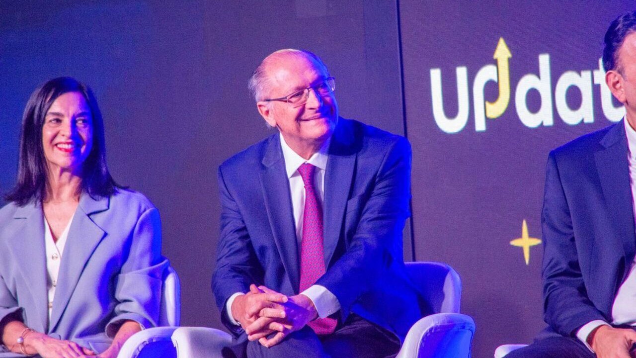 Alckmin defende desoneração e elogia melhora na renda de beneficiários do Bolsa Família (VÍDEOS)