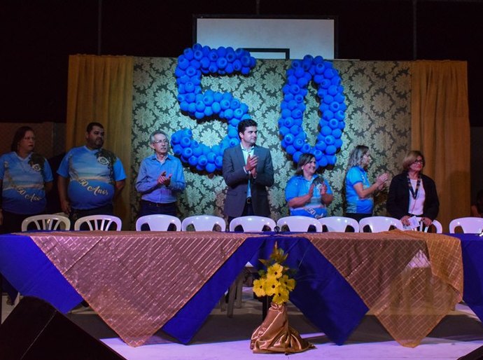 Prefeito participa de festa de 50 anos de escola municipal Rui Palmeira