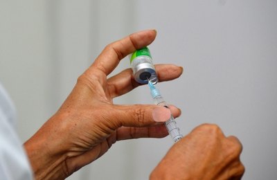 Sesau orienta pais sobre atualização do calendário vacinal contra a meningite 