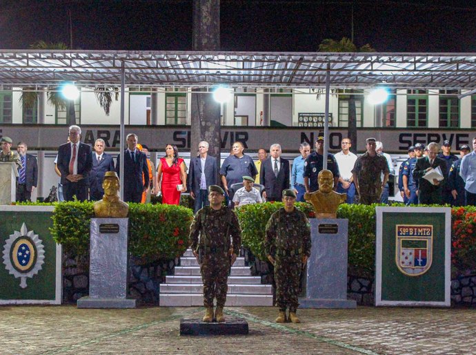 Juiz Wlademir Paes prestigia formatura alusiva aos 80 anos da vitória da FEB na 2ª Guerra Mundial