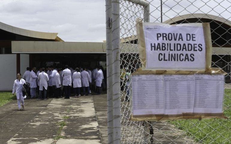 Comissão realiza debate sobre taxa de aprovação no Revalida