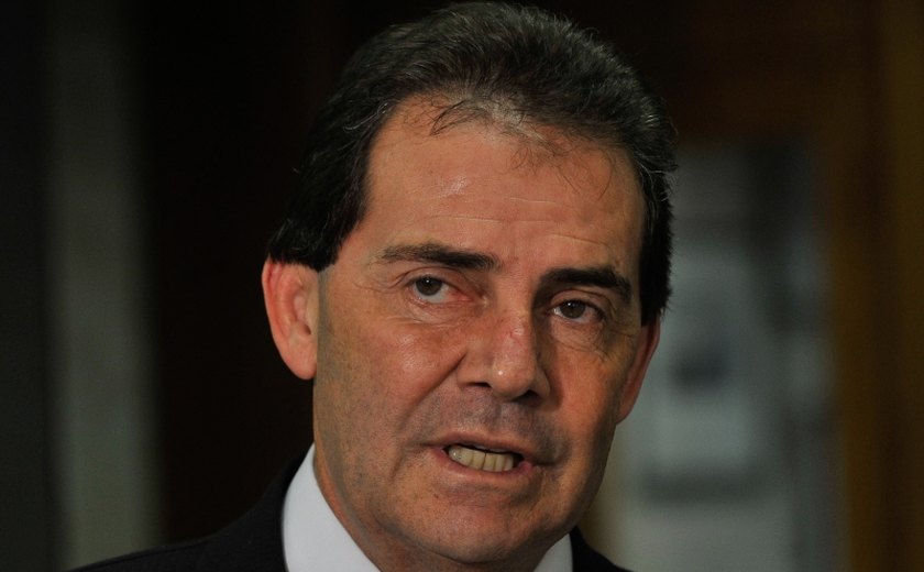 Relator da anistia prevê reduzir penas e fala em negociação com STF e Senado