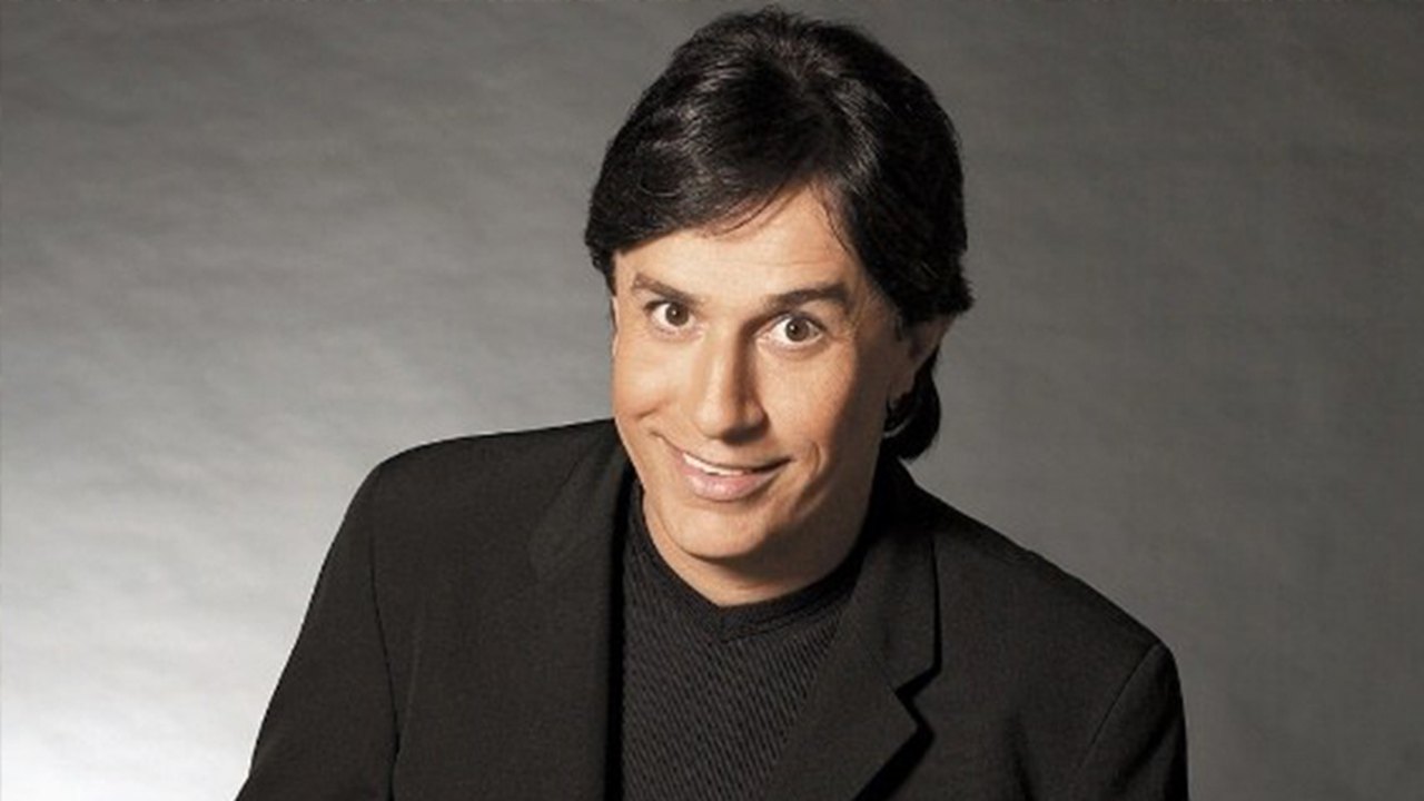 Promessa nos anos 1990, Tom Cavalcante chega aos 60 fazendo rir