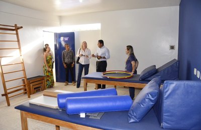 Prefeito visita obras da nova Casa Azul da APAE de Palmeira dos Índios 