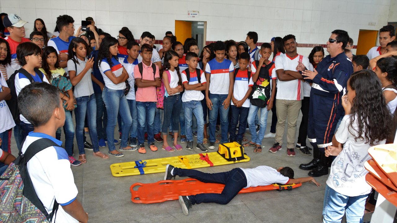 Educação em Saúde: Em escola, Samu conscientiza crianças sobre males dos trotes